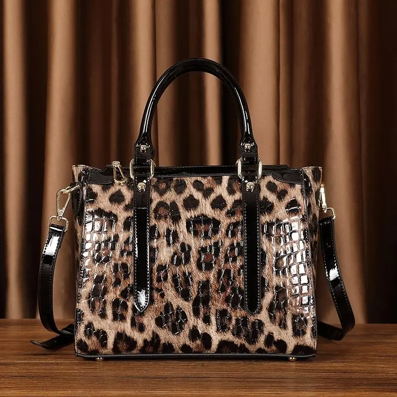 2023 Fashion Leopard Women Handbags European Designer Cow Genuine Leather Shoulder Bags Female Brand Luxury Crossbody Boston Bag