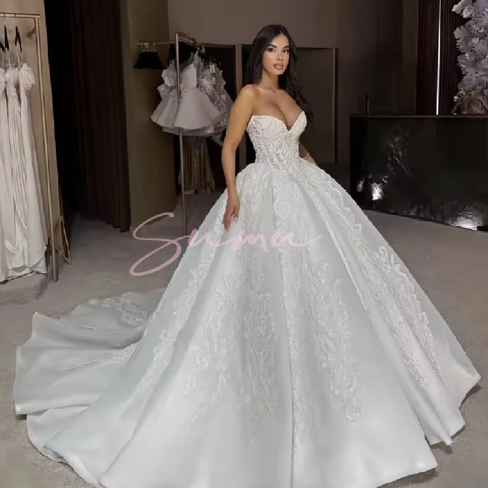 فستان رائع لحفلات الزفاف فستان الزفاف مطرز على شكل حرف v بدون أكمام تنورة منتفخة أماندا نوفيا 2025 فيستدوس دي نوفيا