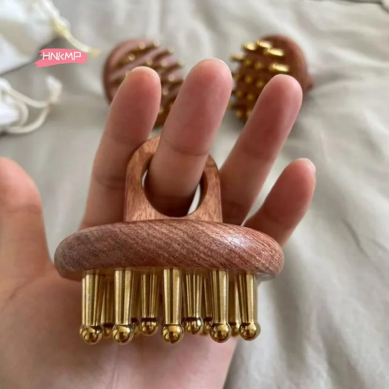 

Медная массажная расческа с меридианами головы сандалового дерева, мелкие зубы, иглание кожи головы, Гуаша, расслабляющий массажер для тела, щетка для снятия стресса