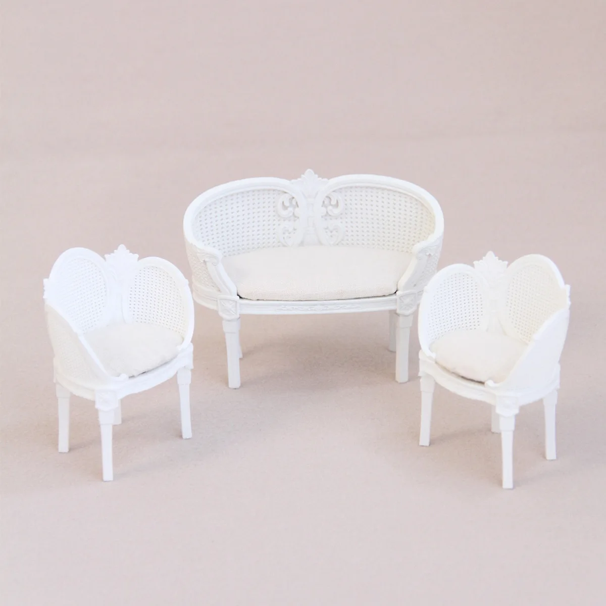 Vintage Carved Rattan SofaSet,Dollhouse Miniature LivingRoom Furniture,Elegant CouchAccessory for Maileg MouseDoll DioramaLayout