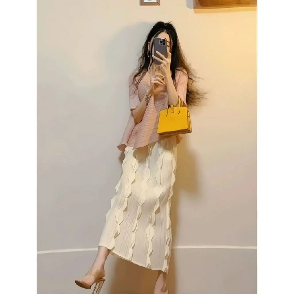 

Good-Looking Women's Two-Piece Suit Ready Stock Pleated Asymmetrical Top Tea Style Skirt Small Dress Summer Collection