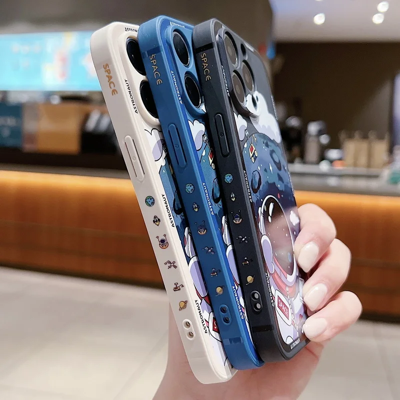 Luxury Space Astronaut Phone Case For iPhone 13 12 11 16 14 Pro Max Coque iPhone 15 Pro Max 16E 17 Air Shockproof Silicone Cover