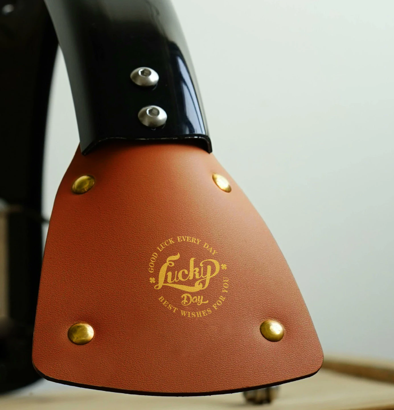 

1 комплект кожаного брызговика для складного велосипеда Brompton, натуральная кожа, переднее и заднее крыло