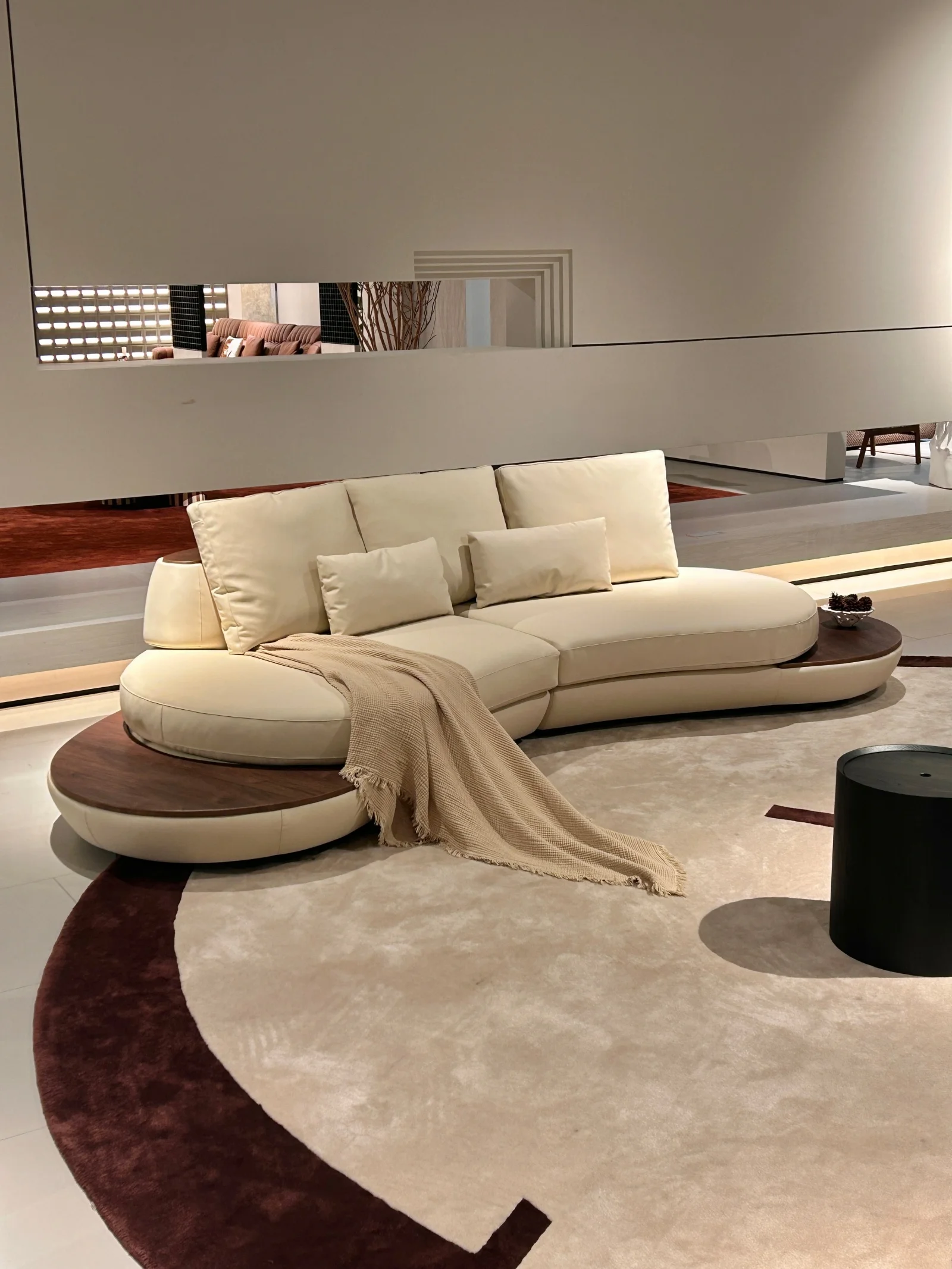Cream Curved Modular Sofa With Wooden Tray Ends Pillow Backrest Comfy Deep Seat Low Profile For Living Room Villa Bedroom Home