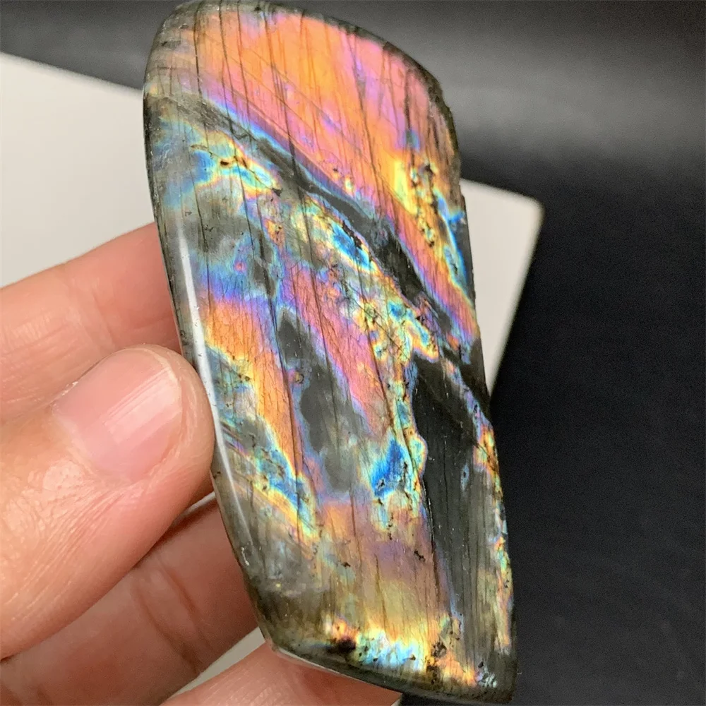 

Natural Hot Orange Light Labradorite Mineral Specimens Standing Purple Yellow Blue Light Labrador Stone Ornaments Bead Pendant