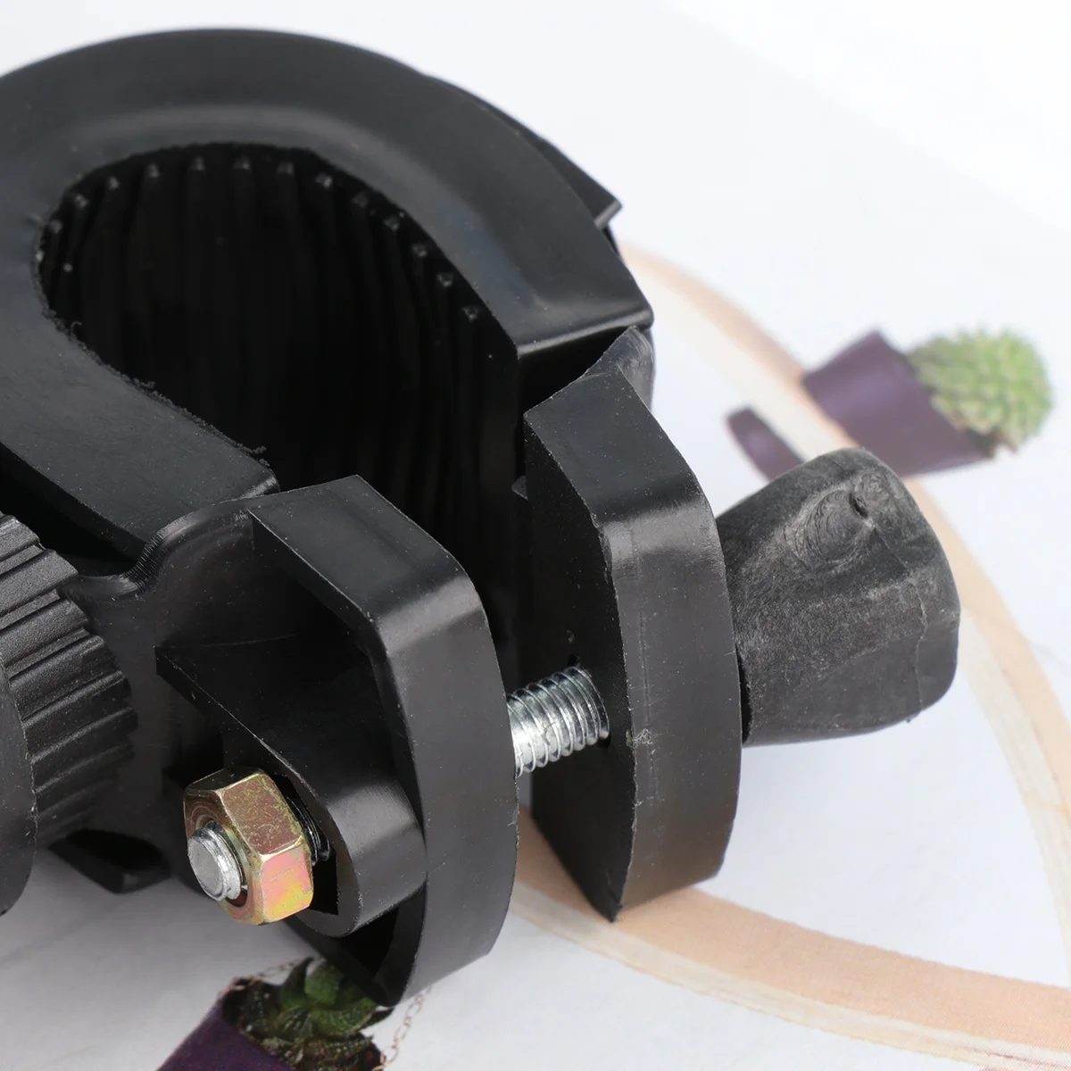 

2pcs Led Flashlight Mount Bike Light Holder Adjustable 360 Degree Rotatable Clamp Quick Release Front Frame Black