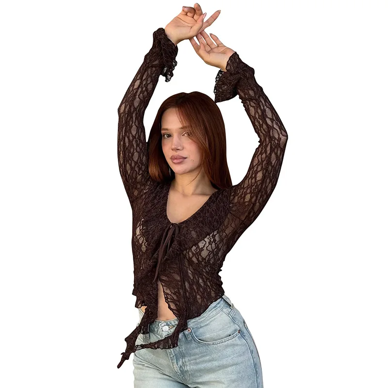 

Европейская и американская женская одежда, осенне-зимний новый популярный стиль для девочек, кружевной топ с рюшами и V-образным воротником, топ с длинными рукавами и завязками