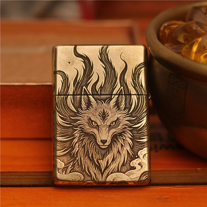 

ZORRO Thick Engraved Kerosine Lighter Brass Old Relief Windproof Grinding Wheel Cigarette Lighter Cigarette Accessories.