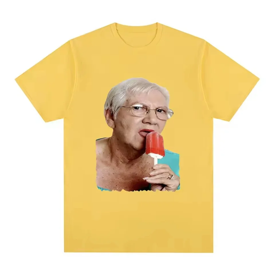 Funny Grandma Licking Red Popsicle Meme T Shirt Cute Granny Ice Cream Humor T Shirts Casual Cotton Oversized Men Women T-shirts