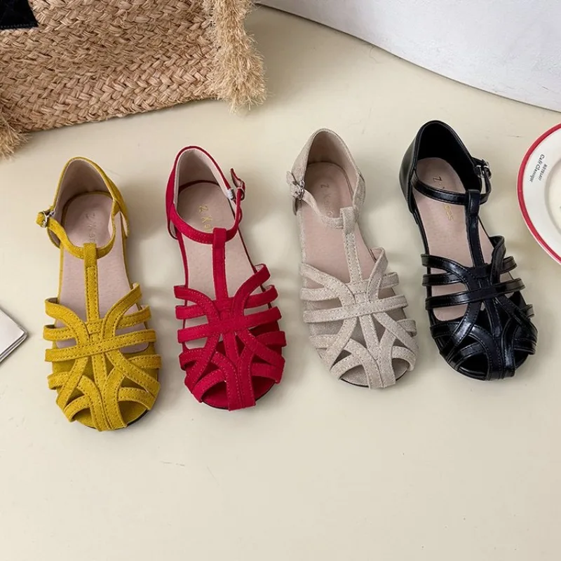 Geflochtene römische Damensandalen von Baotou: Weichsohlig, rutschfest, mit Rückenriemen und durchbrochenem Design