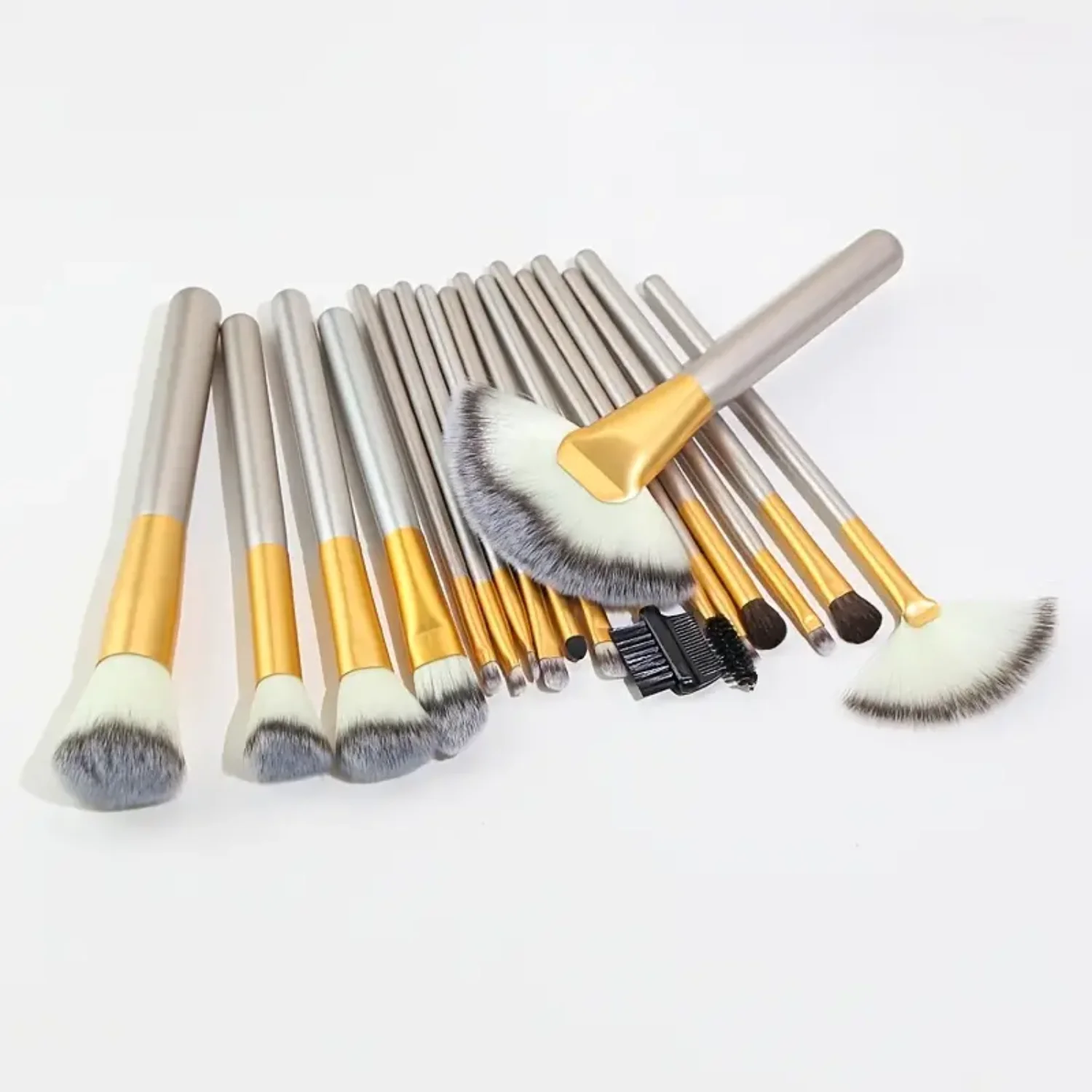 

18 Pcs Premium Synthetic Makeup Brushes Set for Foundation, Concealer, Eyeshadow, Blush - Silvery Make Up Brushes