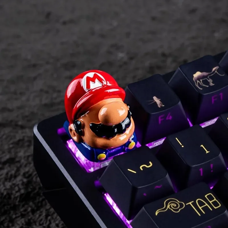 MINISO Personalized 3D keycap cute Manio creative single resin customized mechanical keyboard keycap cross axis R4