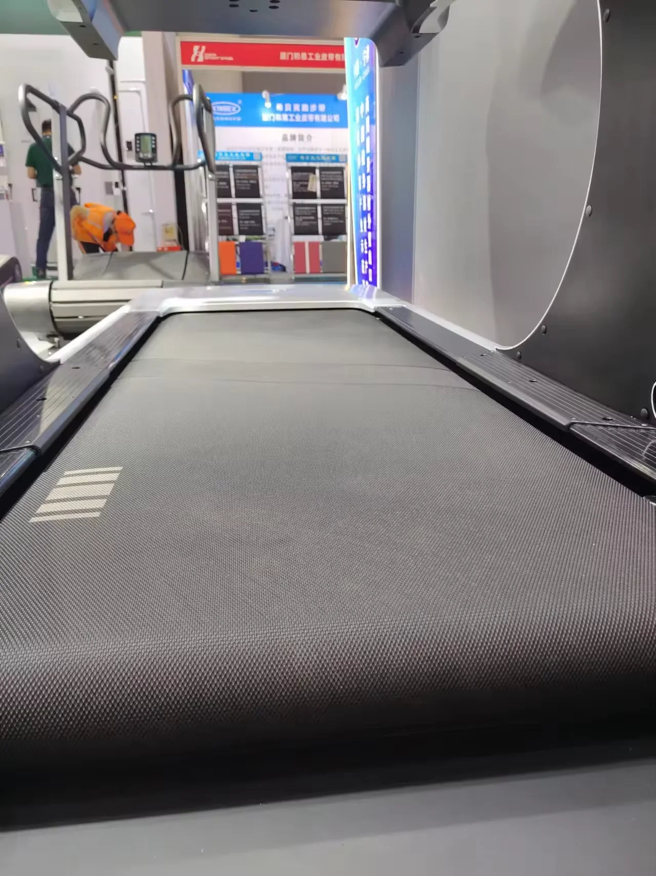 LDT-930 Semi Commercial Treadmill Electric Running Machine Gym Equipment