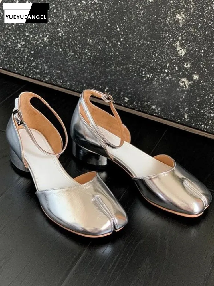 

Однотонные туфли с раздельным носком, натуральная кожа, овчина, пряжка, ремешок, темпераментные женские сандалии на каблуке, на массивном каблуке