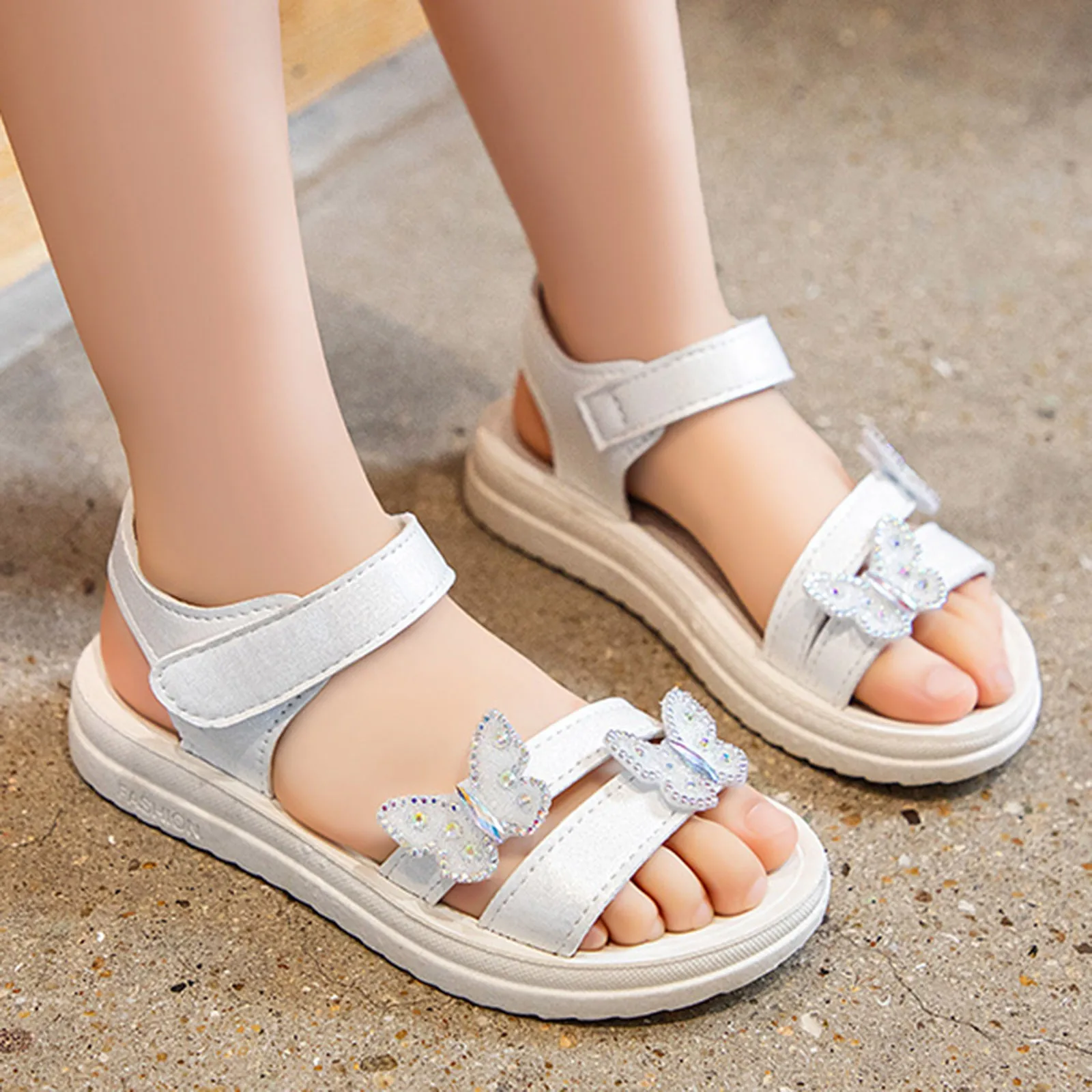 Outdoors Children Sandals Kids Summer Butterfly Sandals With Diamond Fashion Little Girl Soft Bottom Princess Sandals 2024 New