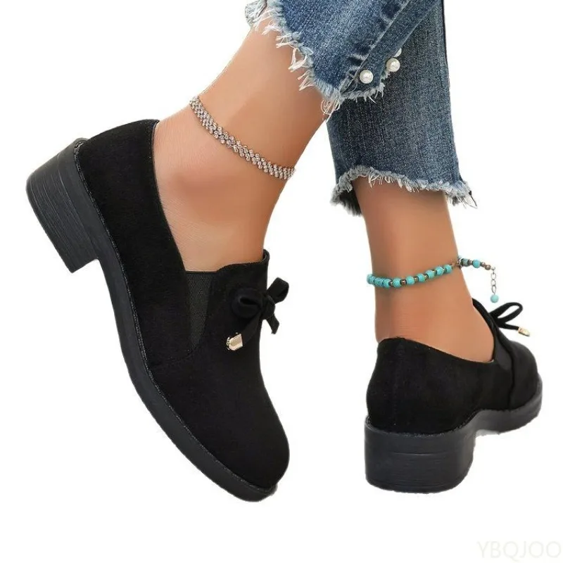 春秋の新作、大きめサイズ、おしゃれで多用途なレディースシューズ、エレガントでミニマル、快適な太ヒール、リボン付き厚底シューズ