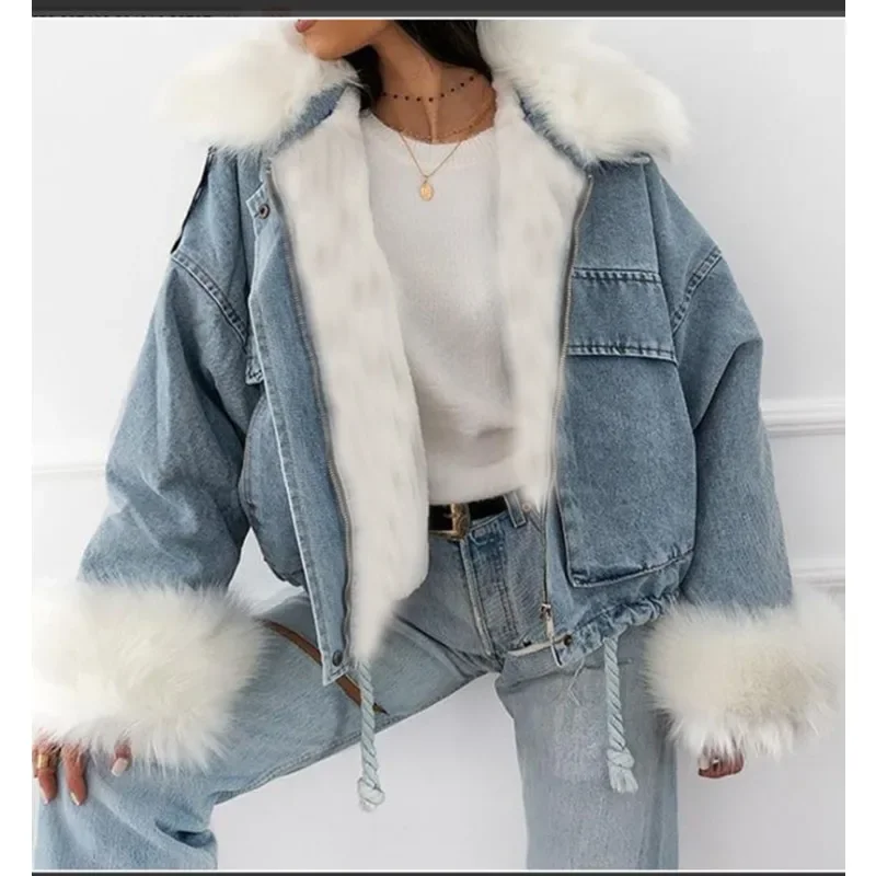 Veste courte en cuir et fourrure intégrée, vêtement en denim blanc lavé au sol