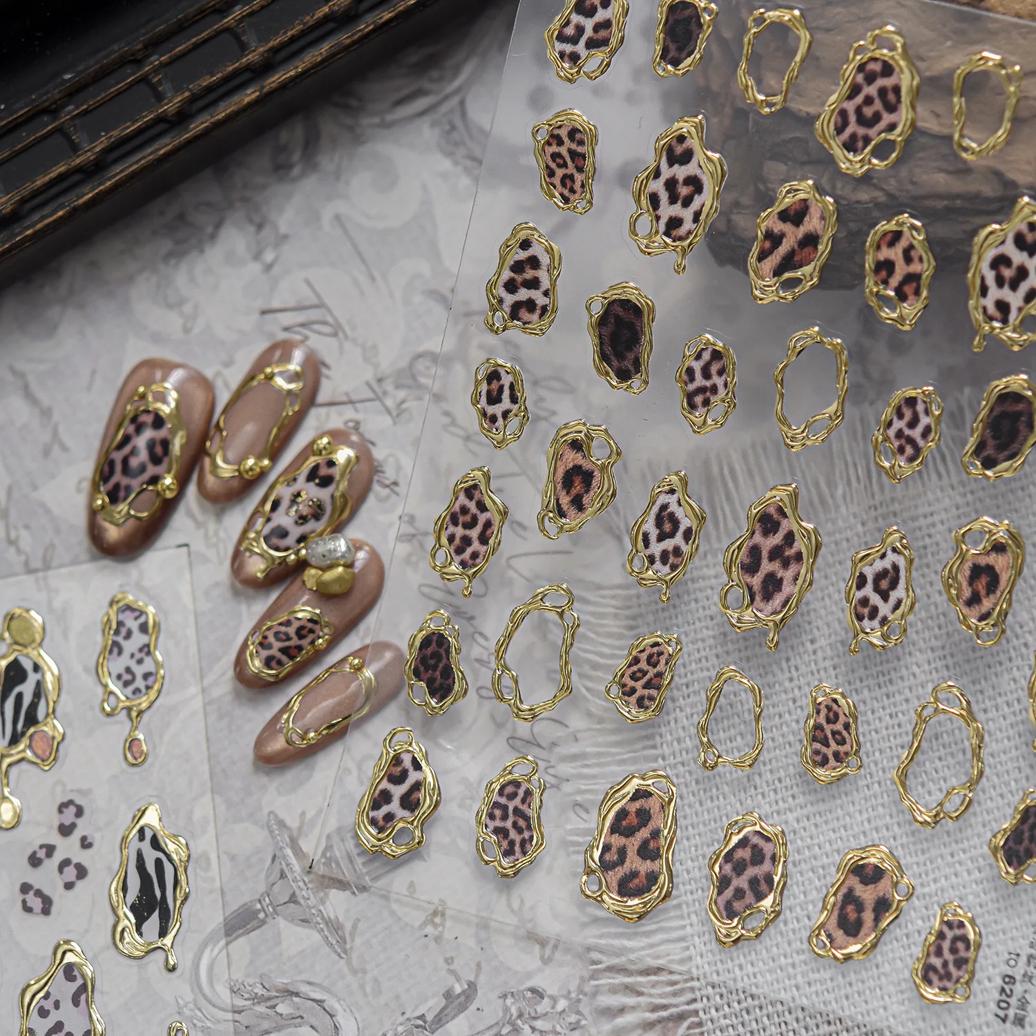 Retro Irregular Gold Border 5D Nail Stickers Leopard Print Animal Skin Print Self-adhesive Nail Sticker DIY Nail Art Decoration