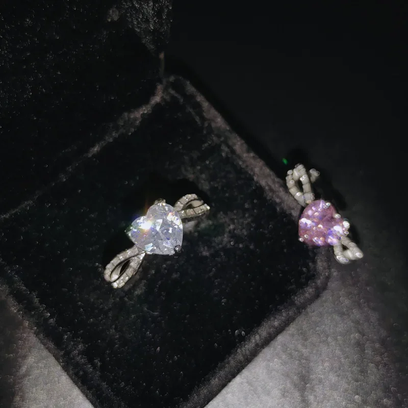 

MDL Moissanite style Jewelry New Twisted Cross Heart Ring 18k Plated Simulated Moissan Brilliant 8*8 Pink Diamond Ring