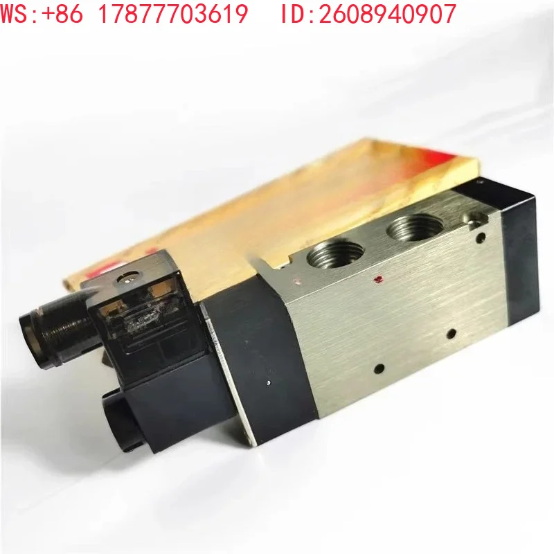 Electromagnetic valve Q25DC-L15 AC220V DC24V electric control reversing valve 4 points