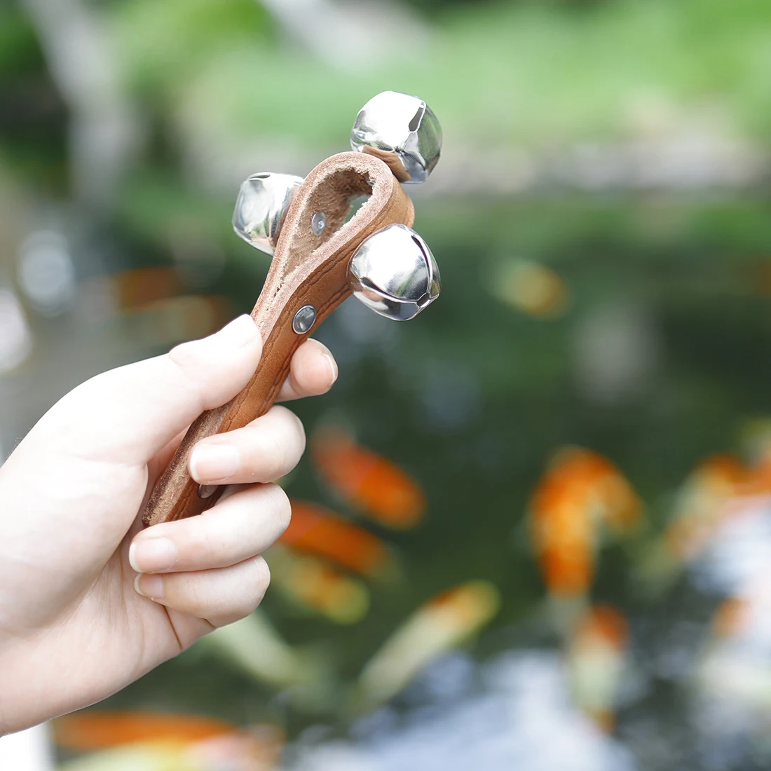 IRIN Hand Bell Three-Bell Leather Hand Shaker Rattle Musical Music Rhythm Enlightenment Tools Orff Percussion Instrument