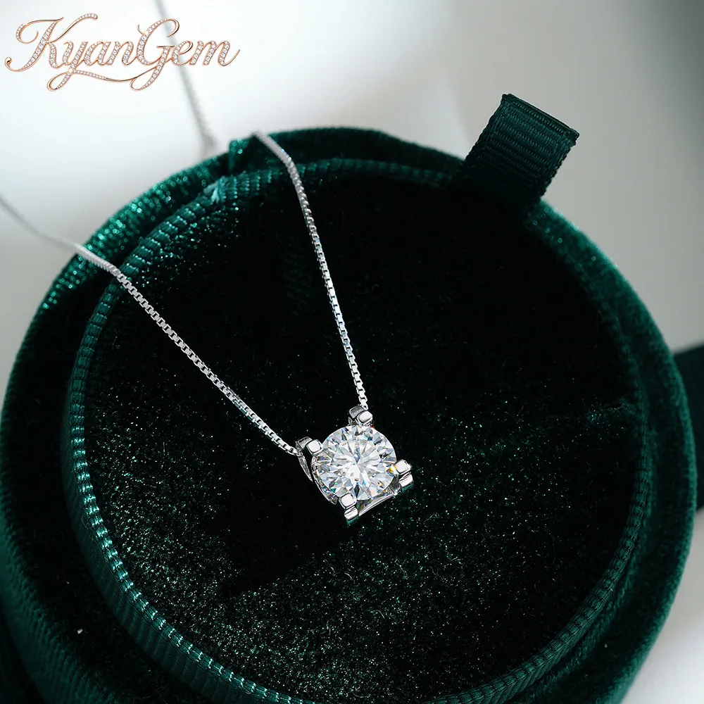

KyanGem Platinum PT950 1/2 Carat Moissanite Bull Head Necklace for Women Classic Carat Pendant Jewelry Choker Necklace Box Chain