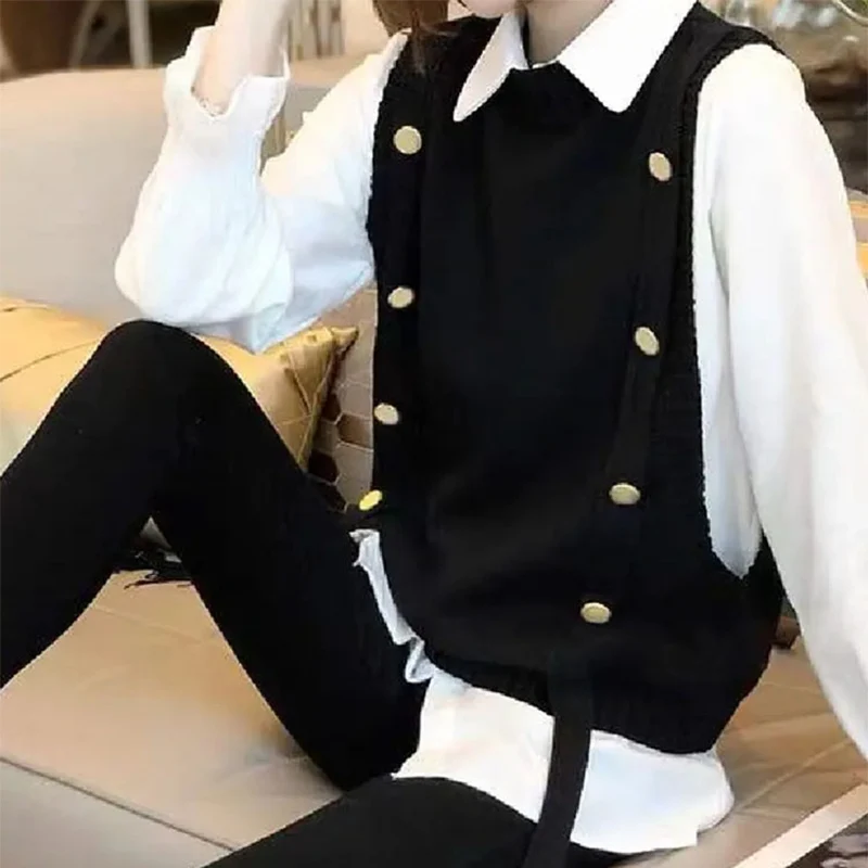 New Women Sleeveless Knitted Vest Spring Autumn Elegant Golden Buttons O-Neck Pullovers Temperament Vintage Knitting Tank Top