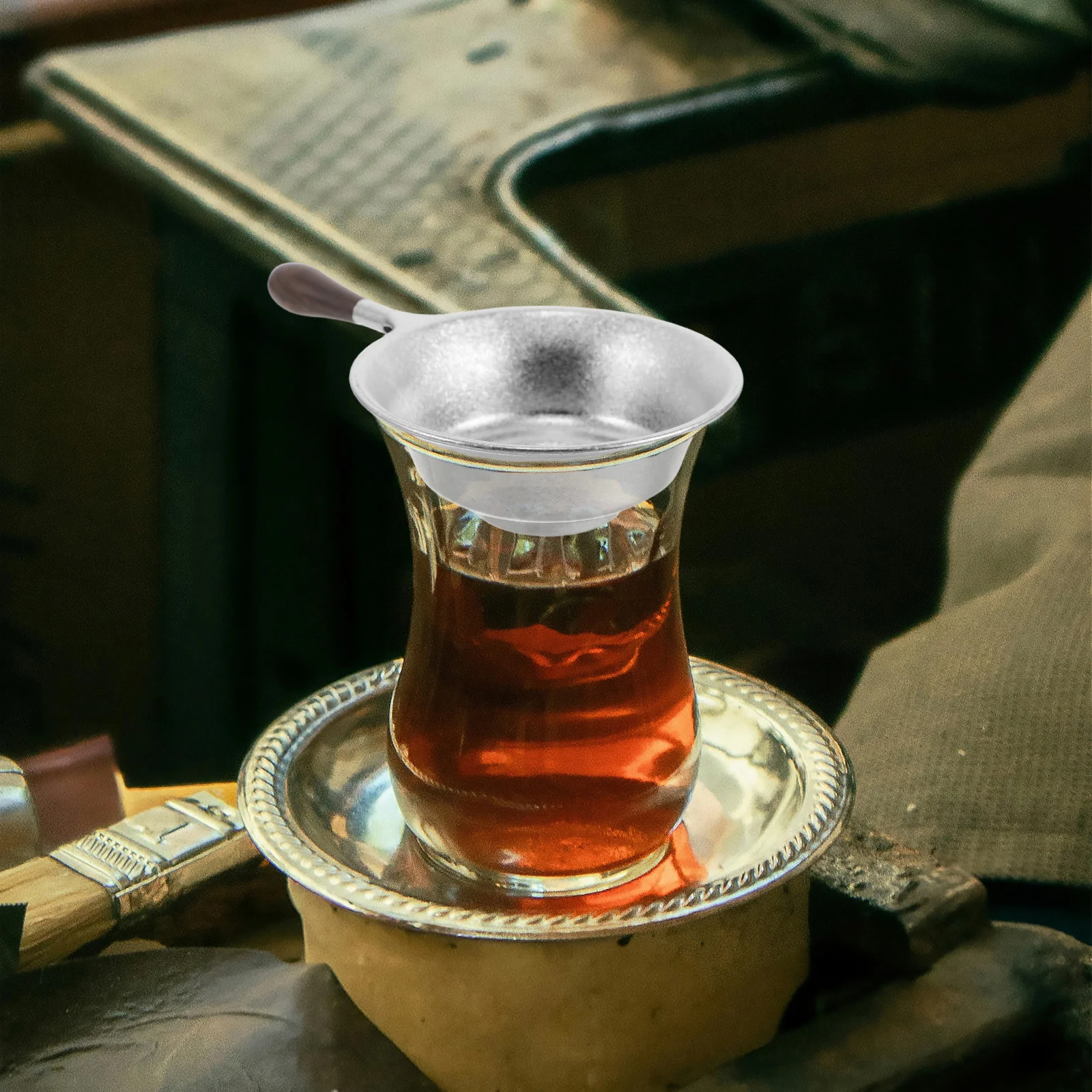 

Titanium Tea Infuser 8cm Diameter Fine Mesh Strainer Ergonomic Wooden Handle Reusable Loose Leaf Tea Filter for Mugs Cups