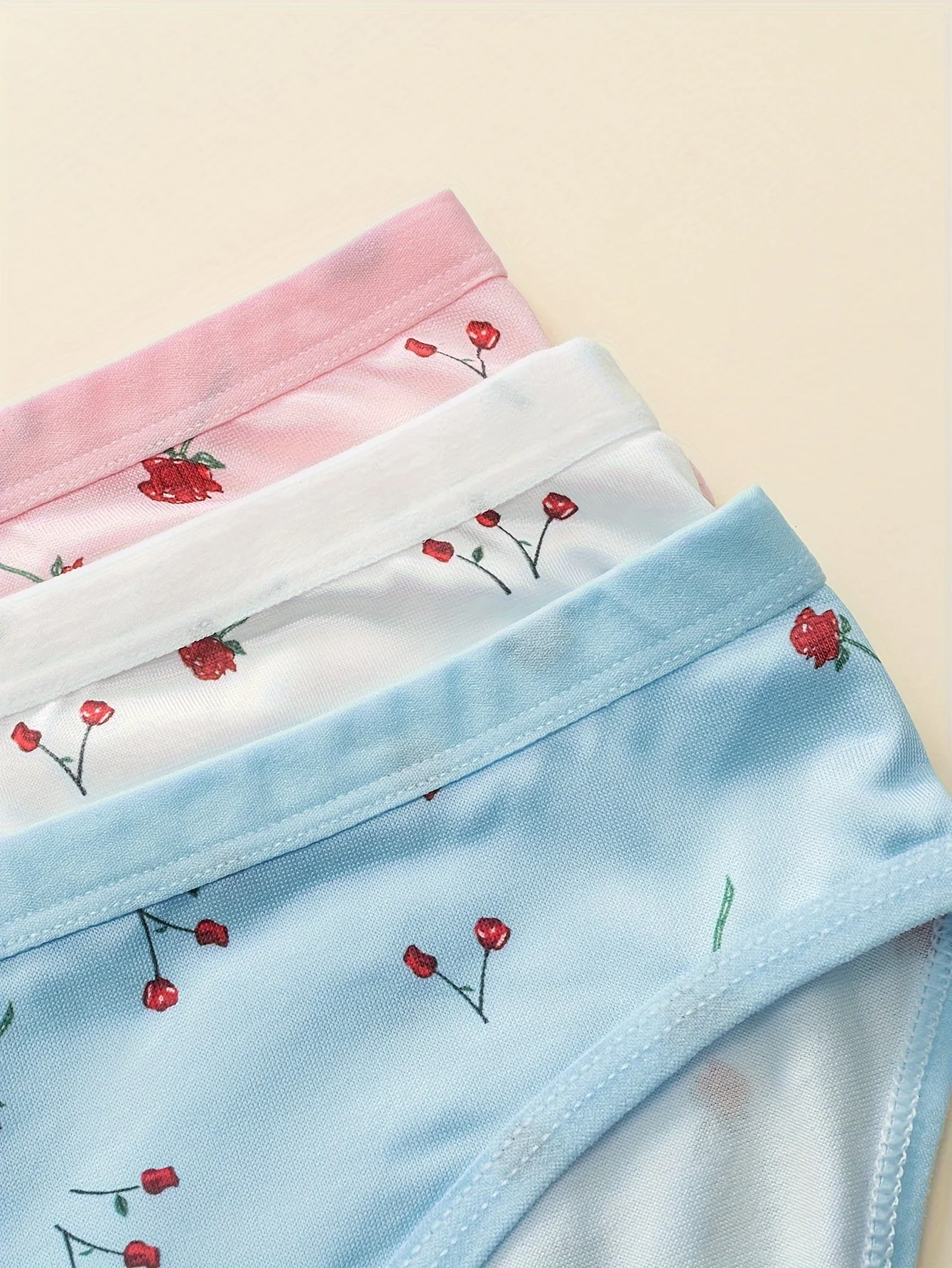 Três conjuntos de roupas íntimas femininas frescas e delicadas com estampa de rosas, roupas íntimas triangulares para meninas e meninas