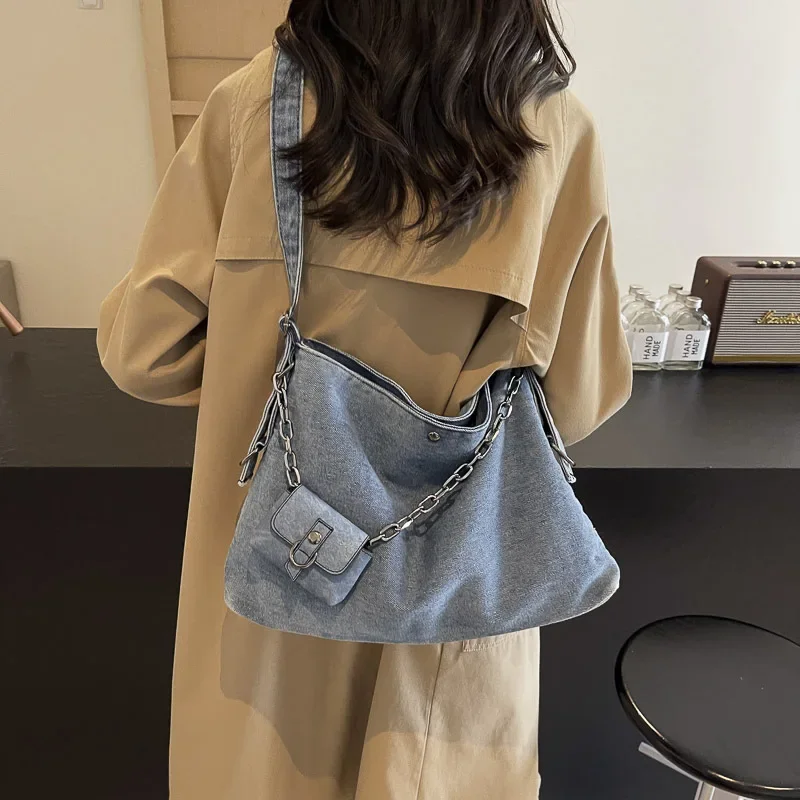 Denim Chain Shoulder Bag for Women  Retro Crossbody Bag Motorcycle Messenger Bag with Small Keychain 3 Colors