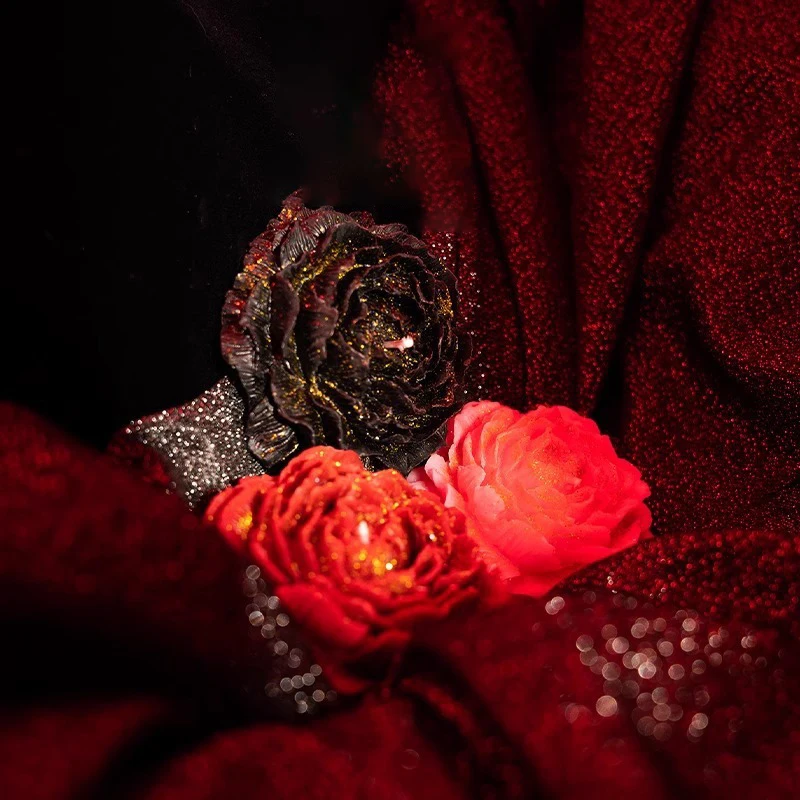 شمعة الورد الأحمر ذات درجة حرارة منخفضة، شمع تصفيف عطري مذهّب بالزهور، شمع الصويا الرومانسي المطلي غير السمط #5