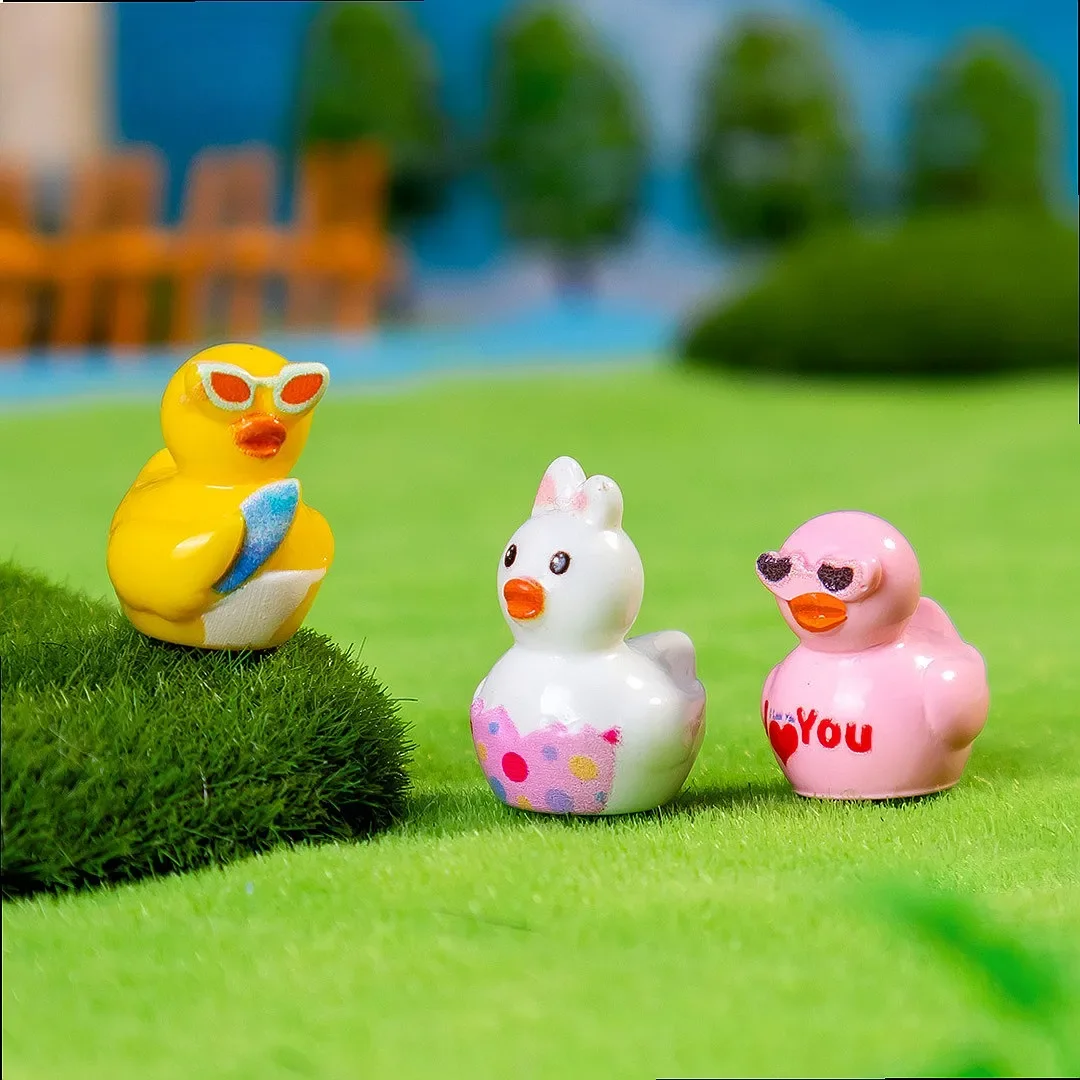 100pcs Wholeesale Cartoon Mini Animal Duck Resin 3D Miniature Ornament for Dollhouse Fairy Garden Decor Wholesale Craft Decor