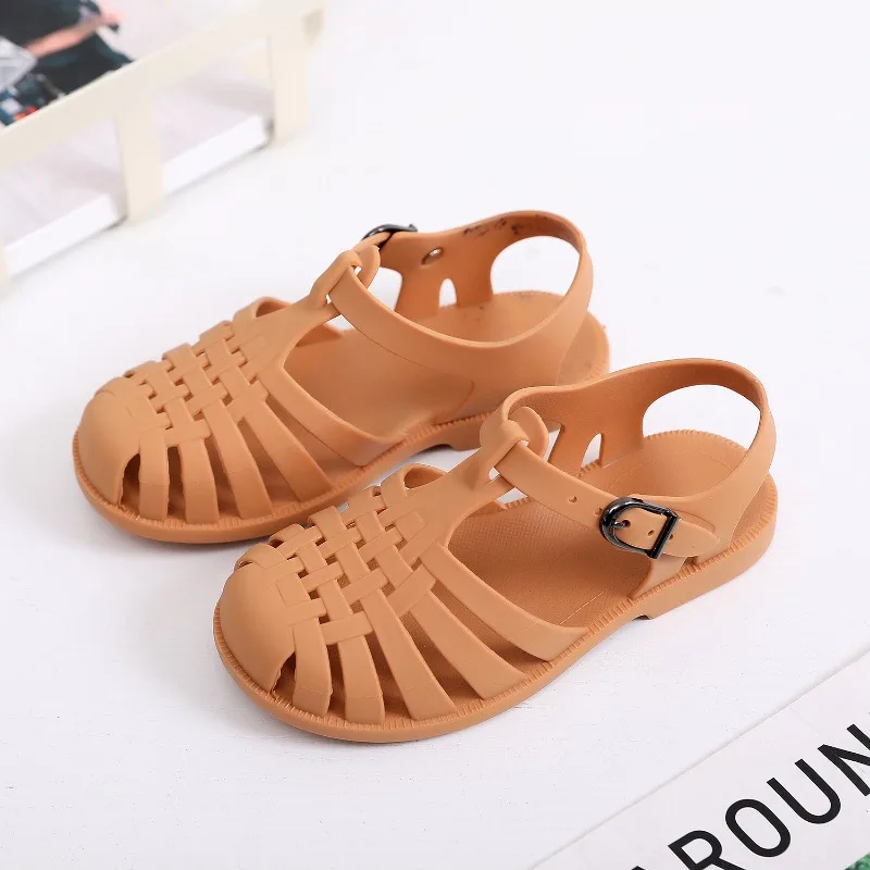 Baotou-sandalen voor kinderen Lente en zomer Jongens en meisjes Zachte zolen Schoenen met uitgeholde gaten Platte jelly-schoenen Baby-wandelschoenen