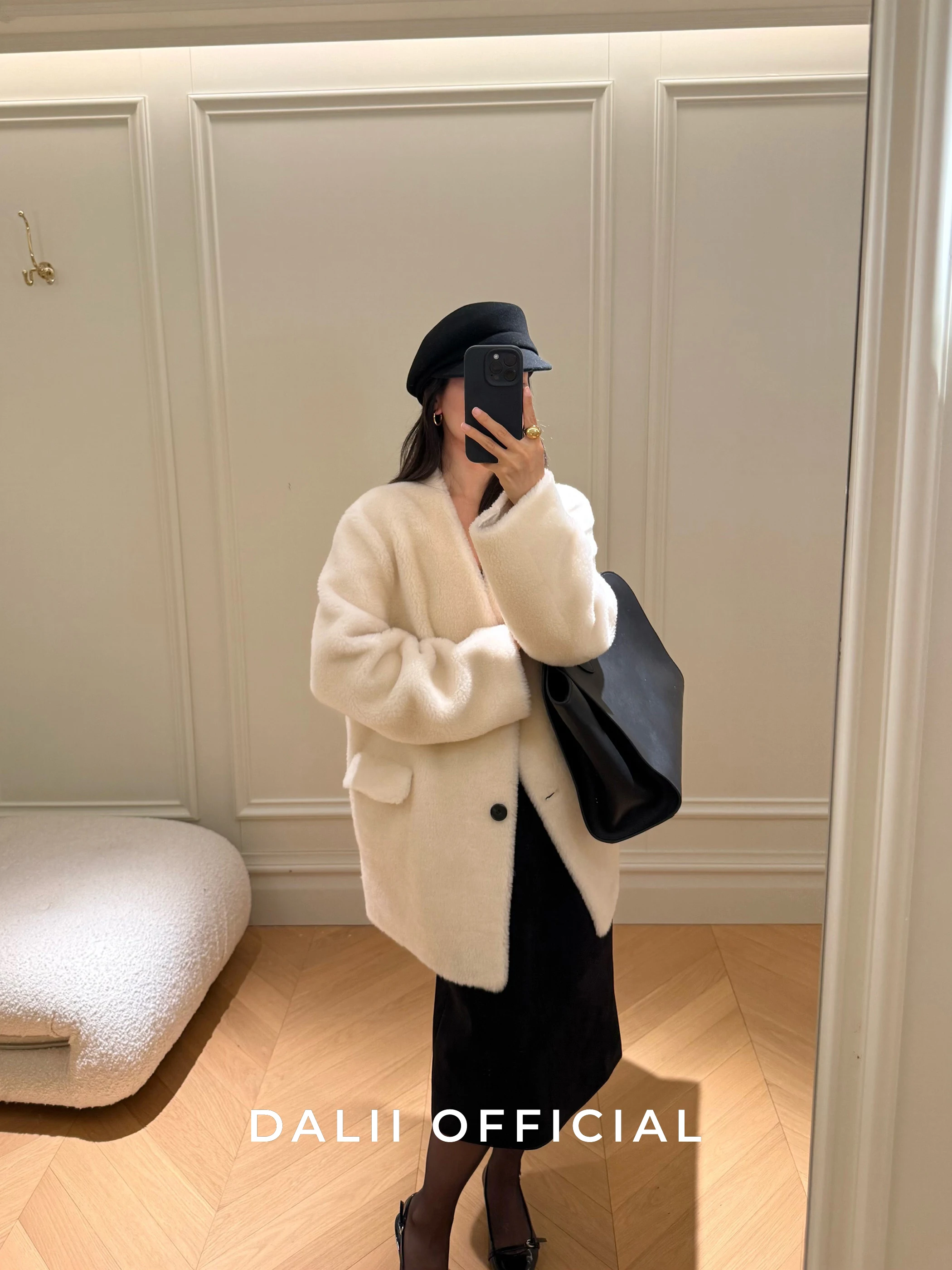 Casaco de Lã DALII OFICIAL para Mulheres, Com Detalhes em Couro e Lã, Casual, Com Botões e Manga Longa