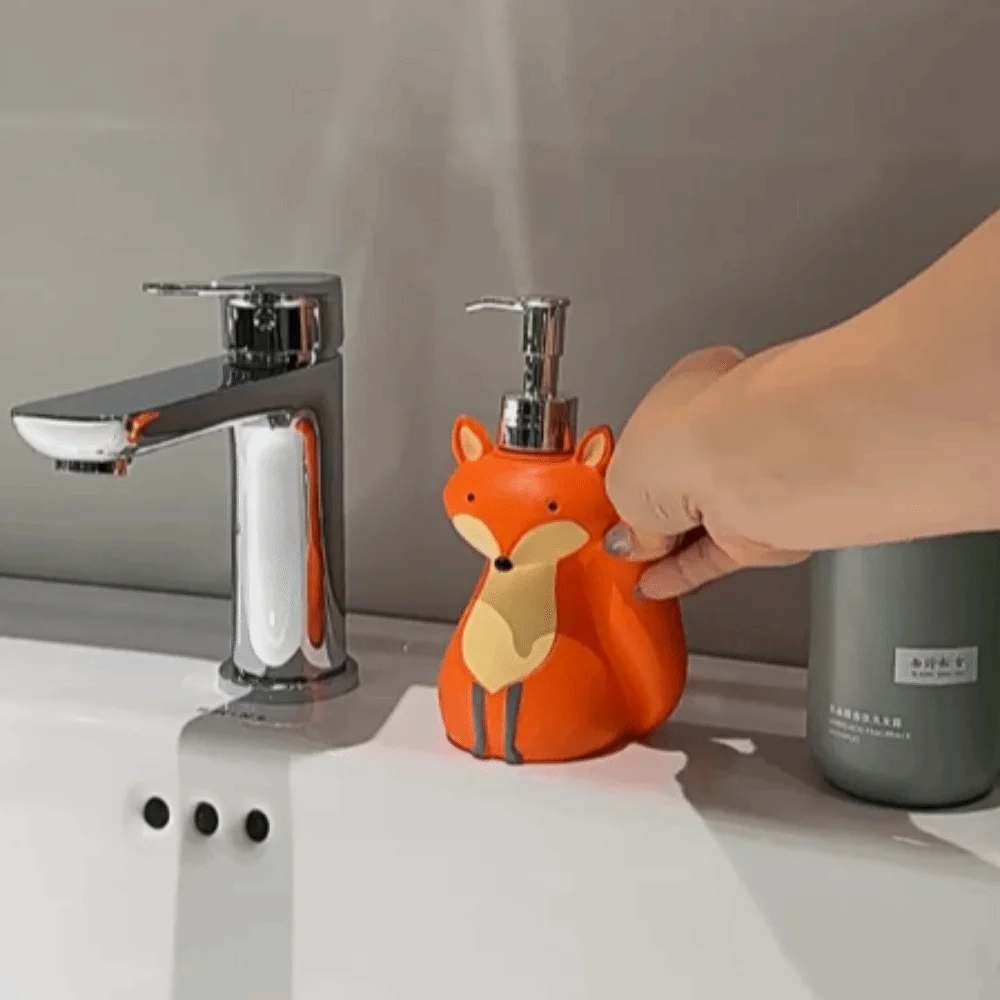 

Cute Vixen Soap Dispenser Bottle Refillable Press Bottle Cartoon Hand Sanitizer Bottle Decorative Animal Design