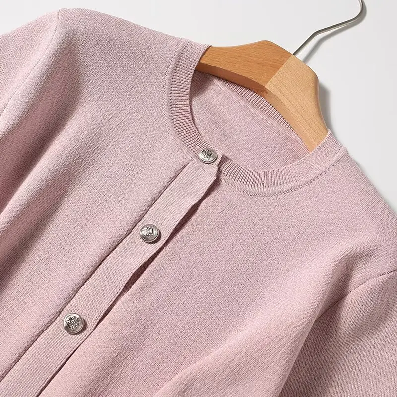 Commerce extérieur vêtements pour femmes 2025 automne nouveau style petit parfum style col rond à manches courtes pull tricoté