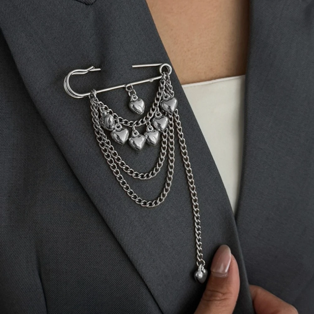 Heart-shaped Brooch Metal Tassel Chain Multi-function Lapel Pins for Women Clothing Scarf Decoration Fashion Jewelry Girls