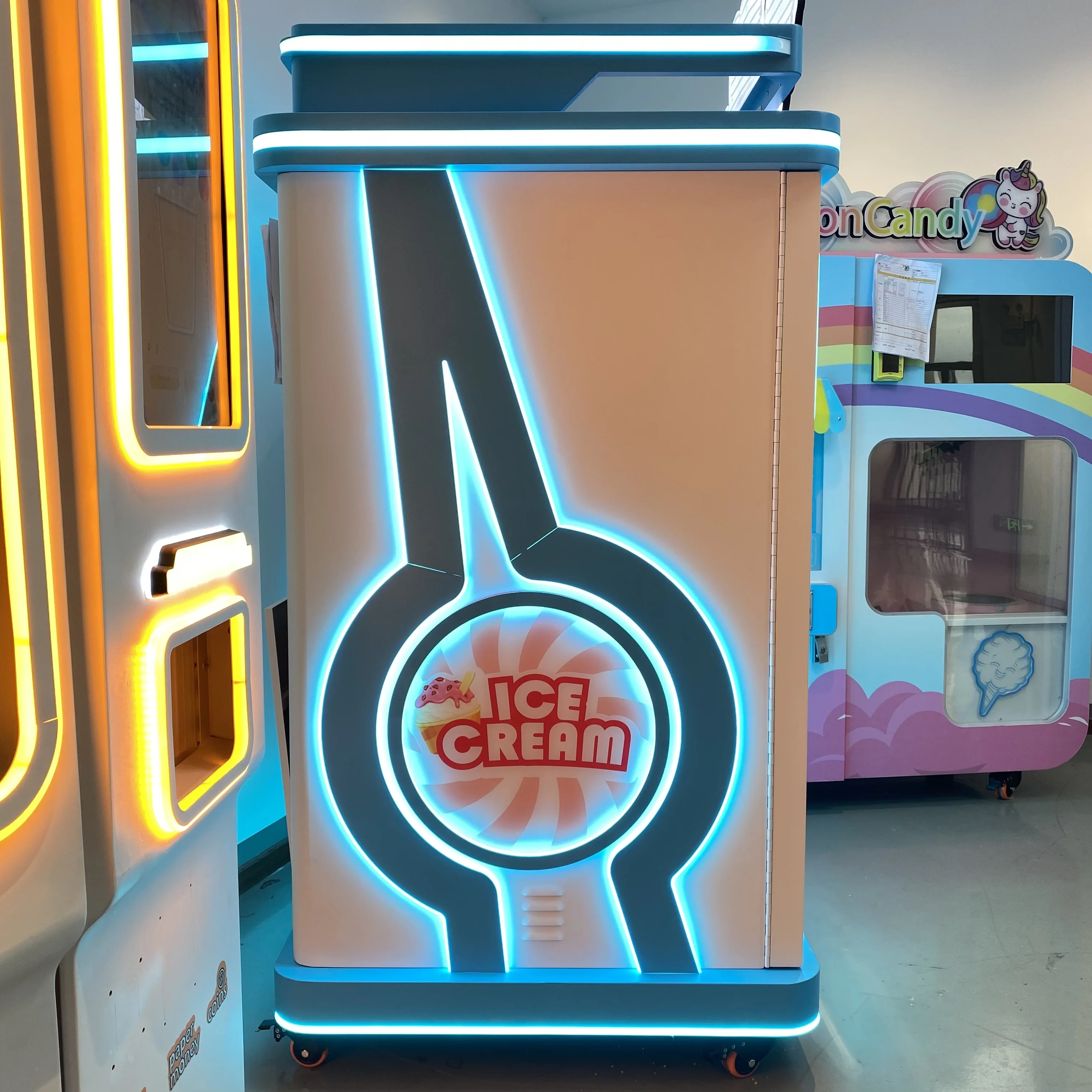Smart Fully Automatic Digital Touch Screen Ice Cream Vending Machine SDK Function New Outdoor Subway Soft Ice Shopping Malls