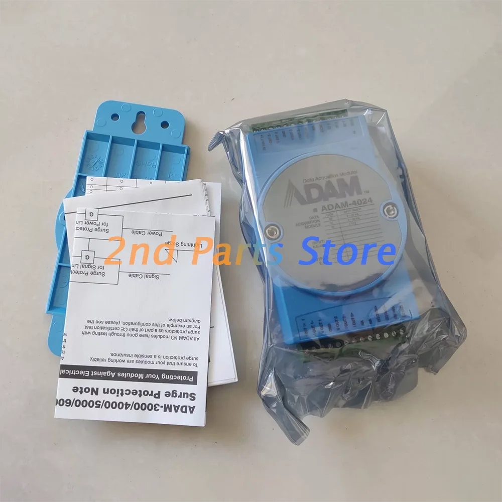 ADAM-4024  ADAM-4024-B1E 4-channel Analog Output Module Supports 0-20mA/4-20mA/±10V