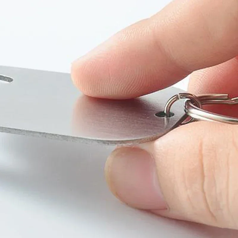 Multifunktionaler Flaschenöffner aus Edelstahl mit Schlüsselring, Tragbarer Bier- und Weinöffner als Anhänger, Schlüsselanhänger, Tägliches Kleines Geschenk-Zubehör – Detail 4
