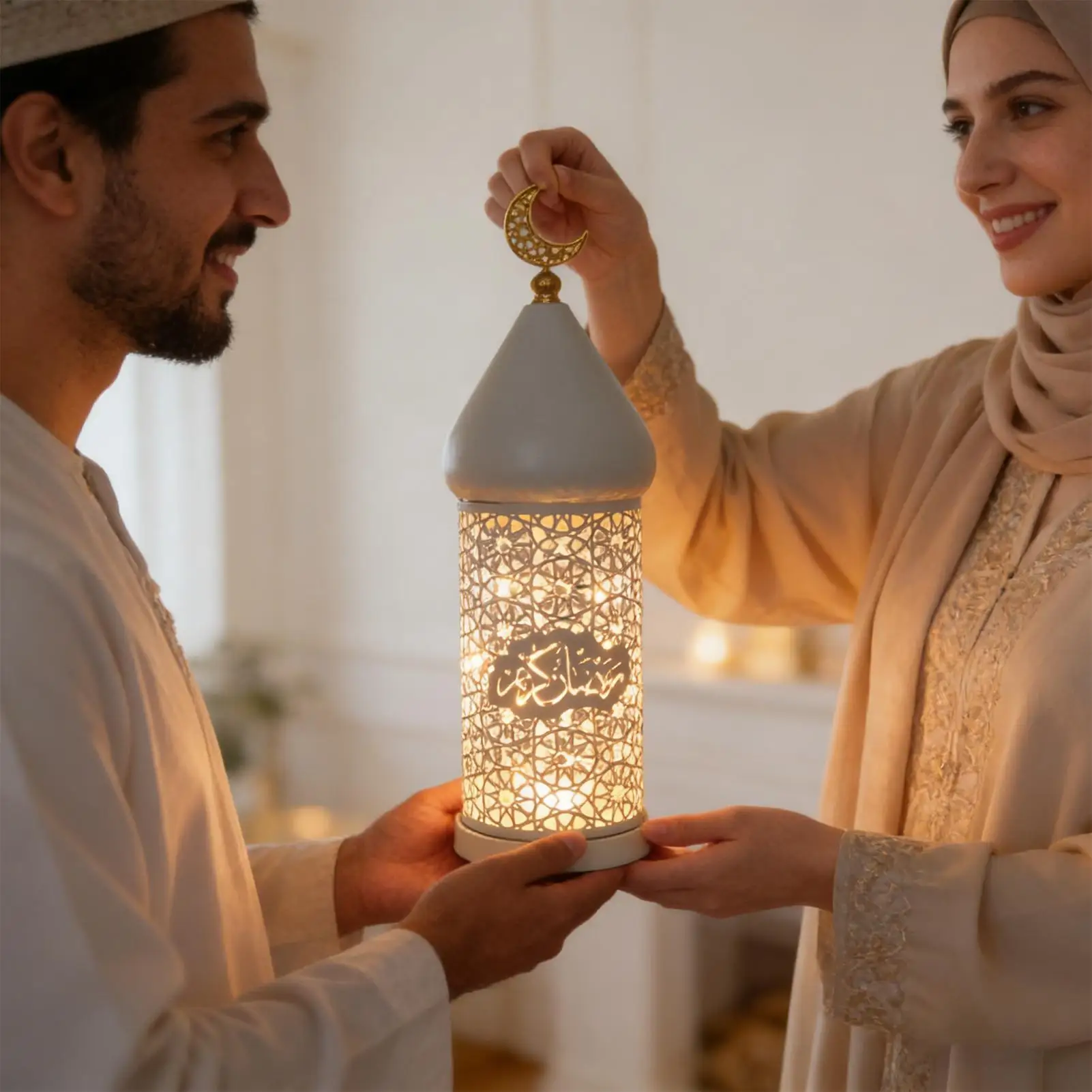Metall-Laterne Kerzenhalter Ramadan-Dekoration Hohler Kerzenhalter im Nahost-Stil Teelichthalter für Heimdekoration