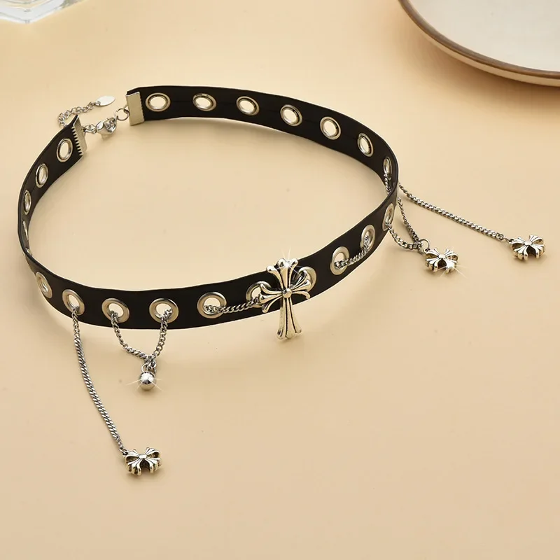 

Retro cross necklace, female choker collar and neck chain, sweet and cool hot girl collarbone chain