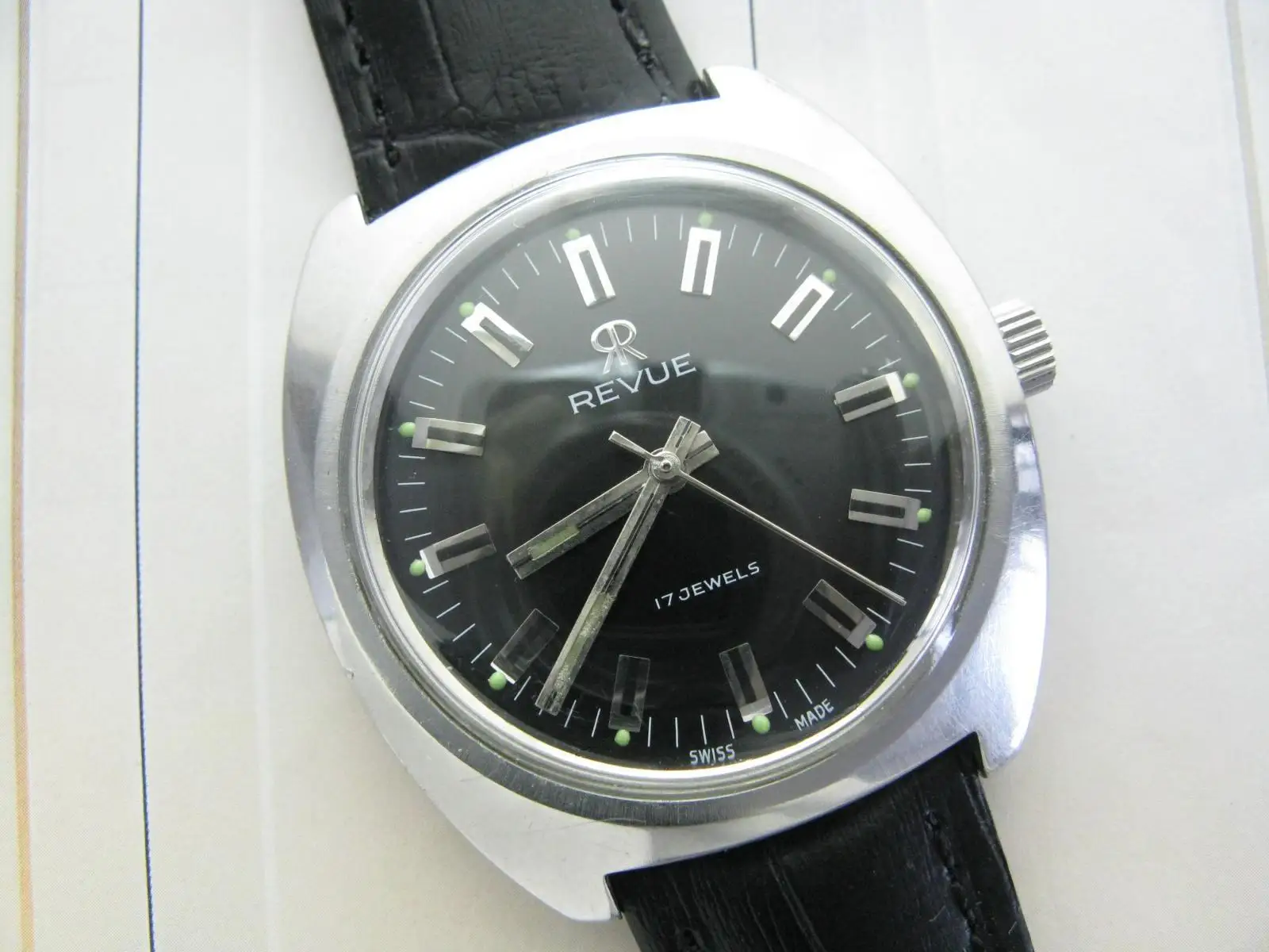 Black dial (discontinued) minority REVUE vintage watch ETA 2750