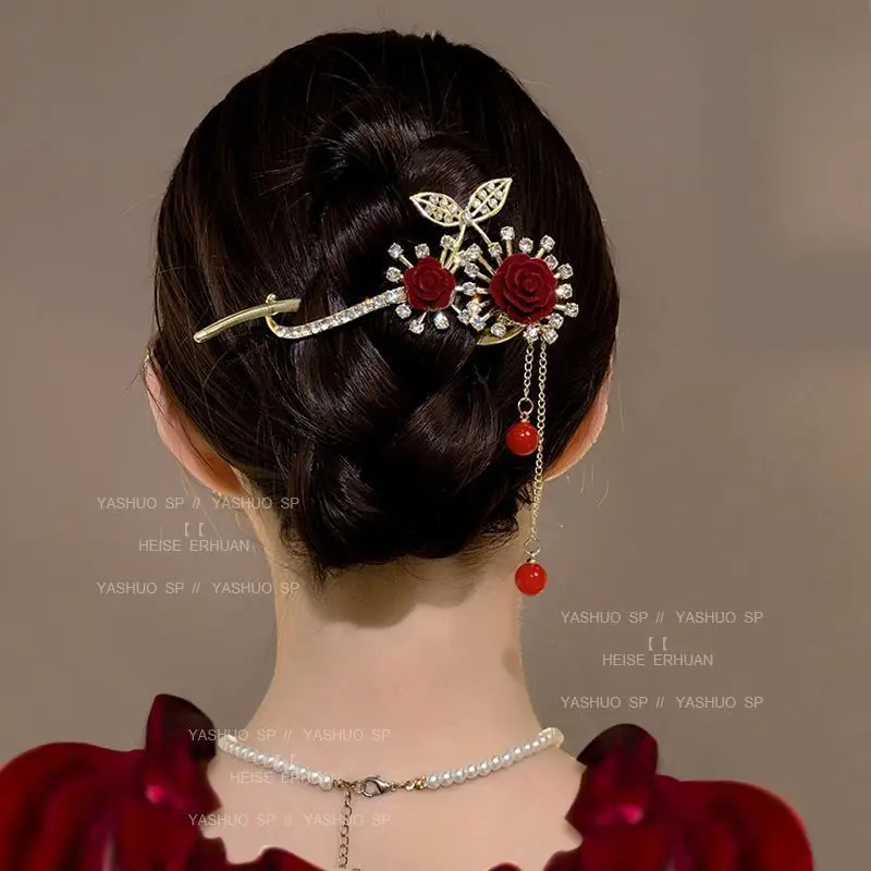 المرأة النبيذ الأحمر دبابيس الشعر مقاطع الشعر الإناث موضة جديدة أغطية الرأس زهرة الورد اللؤلؤ شرابات غطاء الرأس 2025 أغطية الرأس الجديدة