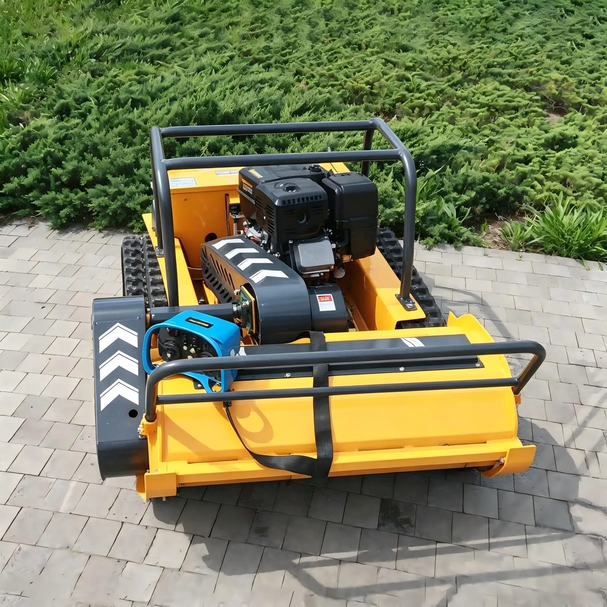 800S Industrial Remote Control Crawler Lawn Mower 800mm Cutting Width for Solar Farm Orchard All Terrain Grass Cutter