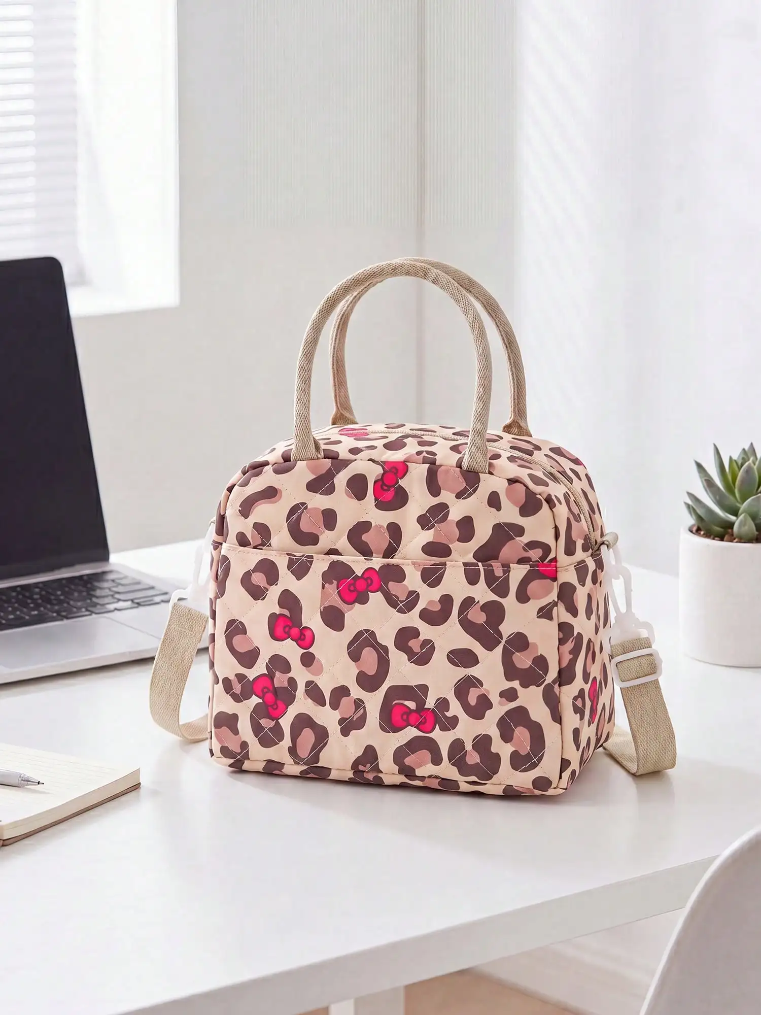 Floral Coquette Insulated Lunch Bag For Women, Quilted Leakproof Thermal Lunch Tote, Large Capacity Cooler Handbag For Work, School, Picnic & Travel sg260121151812621311941