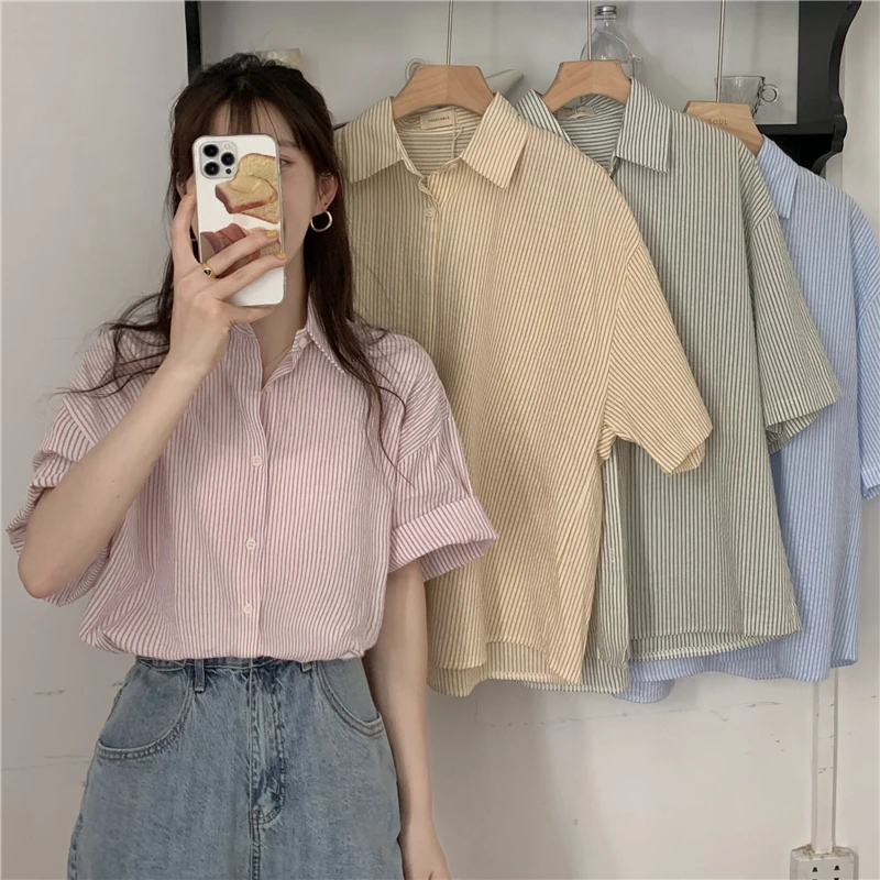 

Summer Stripe Women's irt Loose Faionable ort Sve Korean Sle Versatile Top Polyester Fiber Thin Model Commute Sle
