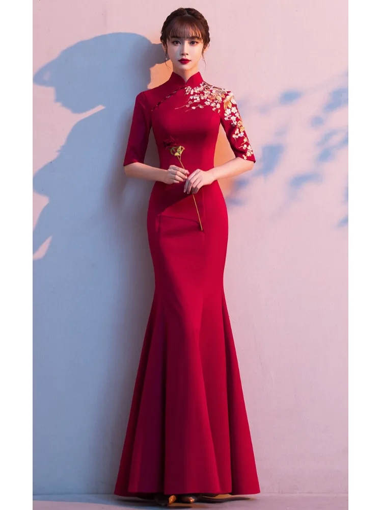 

Красное длинное свадебное платье-ципао с хвостом русалки, весенне-осеннее, новое, элегантное, в китайском стиле, длинное ципао