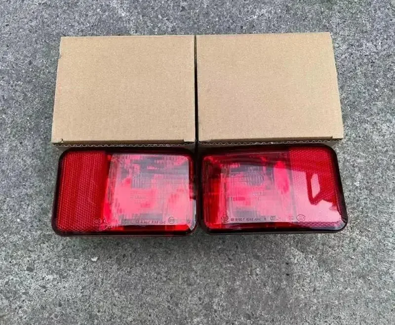 

1 Piece Rear Bumper Fog Light For Wrangler 2007-2018 Lamp Housing Replacement Without Bulb 55078104AC 55078105AC Warning Lights