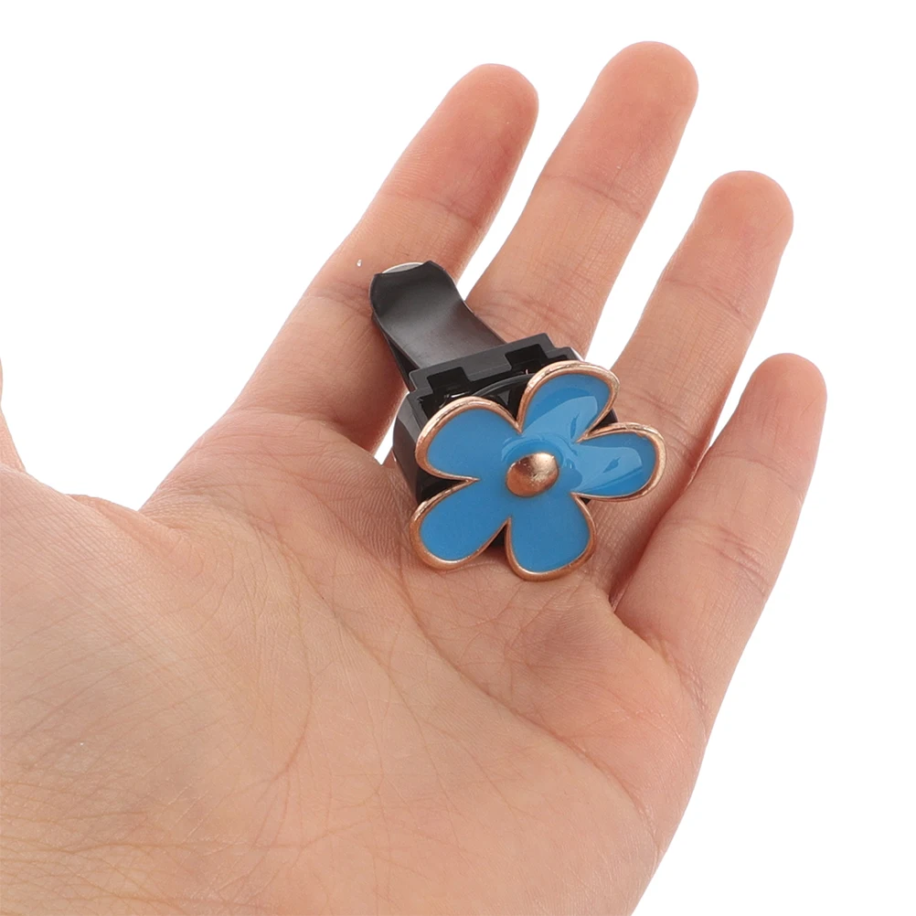 

8Pcs Daisy Car Vent Clips Unique Floral Air Freshener Diffuser Clips Car Accessories Cute Flower Decoration for Interior